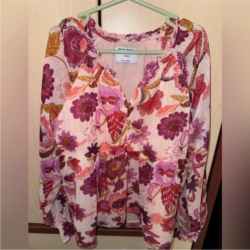 Girls Size L 10/12 Top Bundle GAP Red Lace + Old Navy Floral Blouse